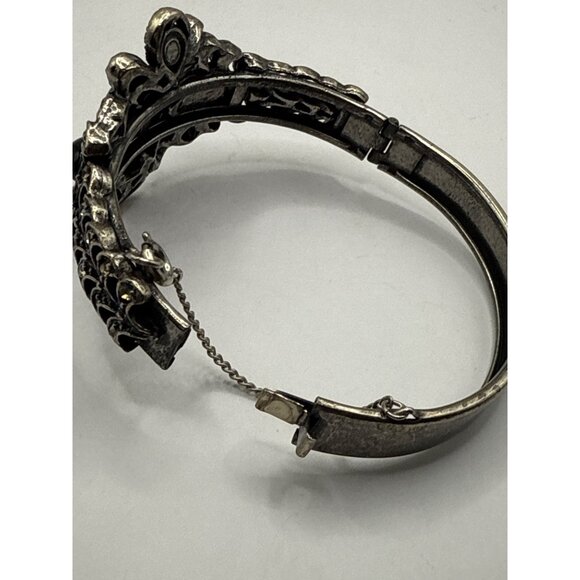 Vintage Hollycraft Silver-Tone Ornate Hinged Bracelet With Black Stones & Safety - Picture 8 of 8